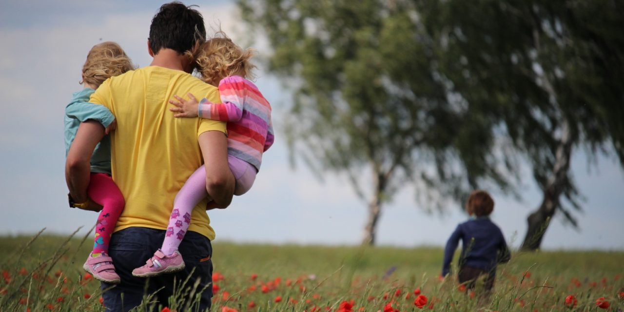 Il mantenimento del figlio nato al di fuori del matrimonio decorre dalla domanda